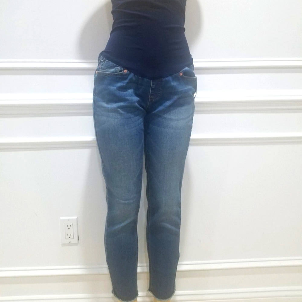 Vigoss Maternity size 30 jeans.